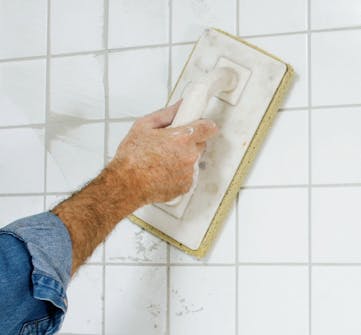 Laatoitus vanhan laatan päälle Laatoitus vanhan laatan päälle